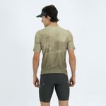 CAMISETARUNNING-HOMBRE_07277E_BEIGE_5-min