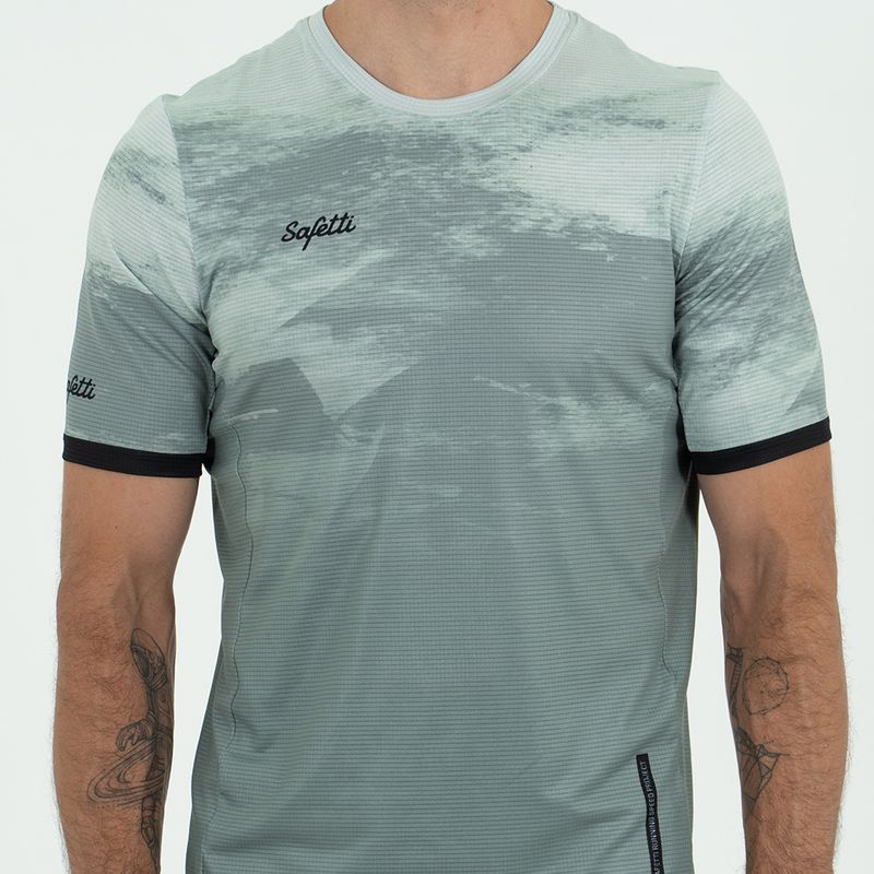 CAMISETARUNNING-HOMBRE_07815E_GRIS
